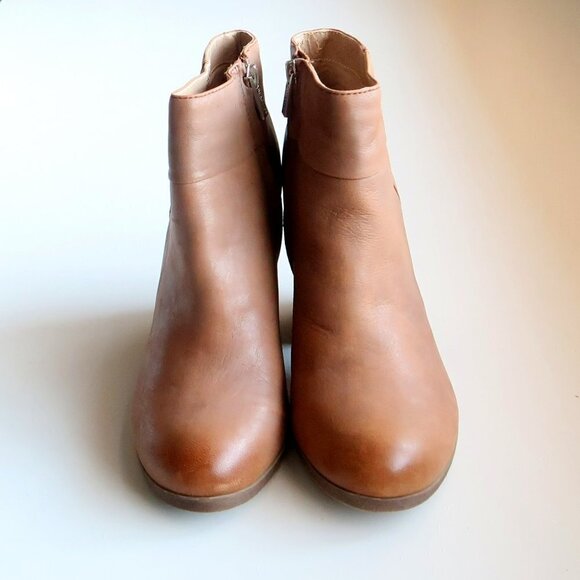 Reaction Kenneth Cole Tan Leather Round Toe Block Heel Ankle Boots / Booties 8 - Picture 4 of 16